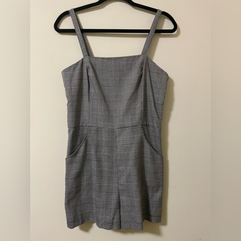 Forever 21 Houndstooth Romper - L